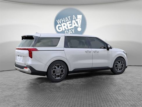 New 2026 Kia Carnival EX image 6