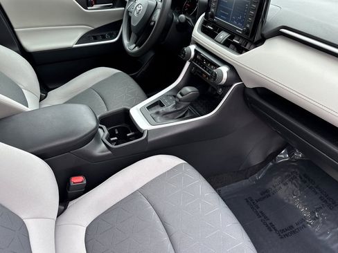 Certified 2022 Toyota RAV4 XLE image 20