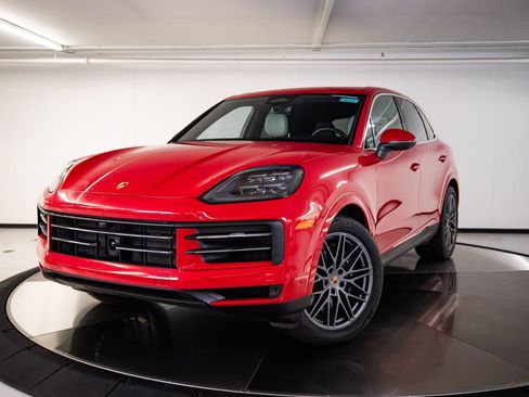 Certified 2026 Porsche Cayenne AWD/4WD image 1