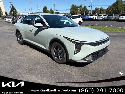 New 2026 Kia K4 FWD image 5