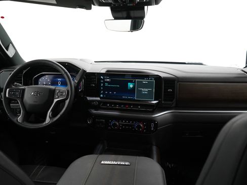 Used 2024 Chevrolet Silverado 3500 High Country w/ High Country Premium Package image 13