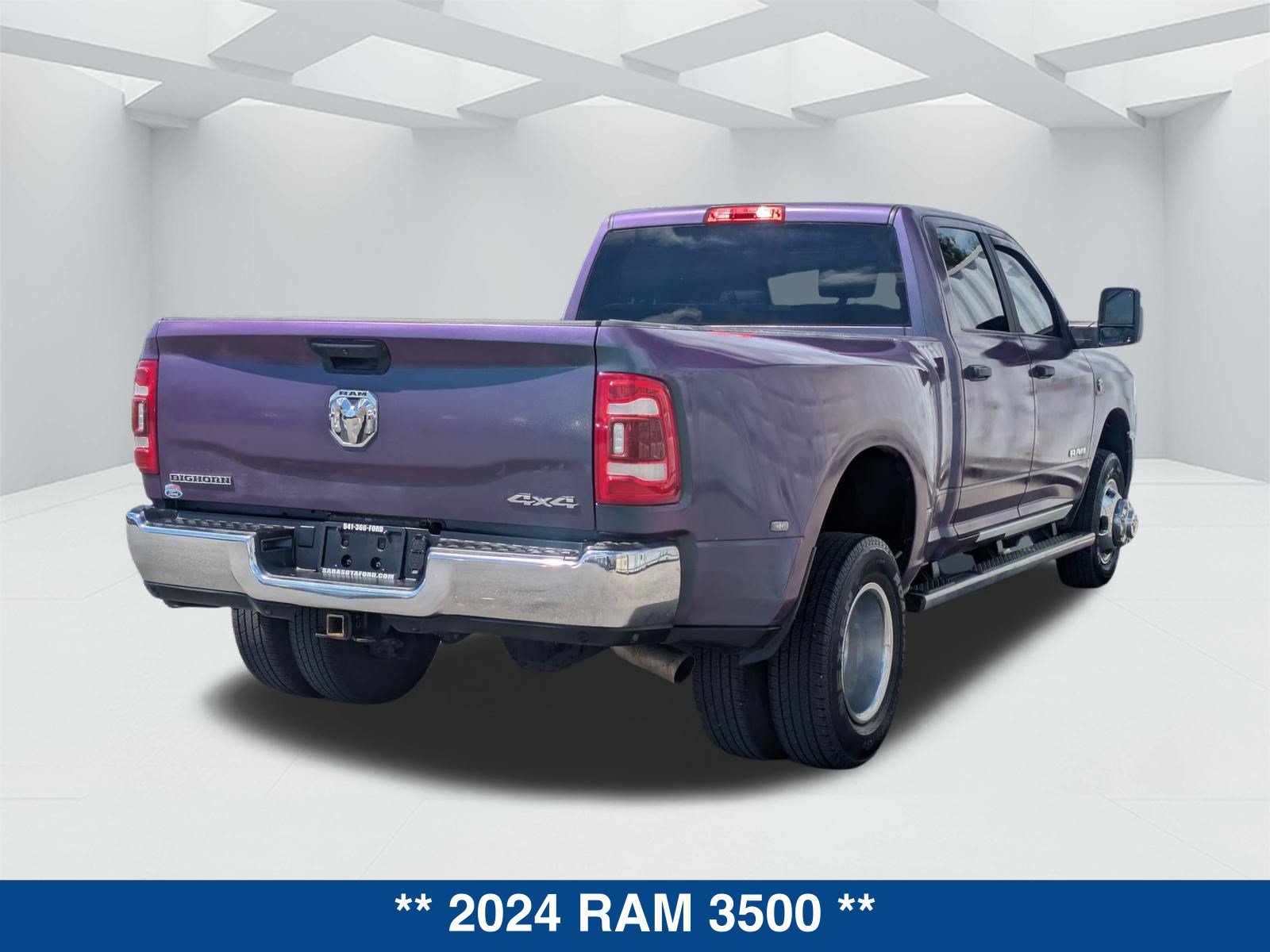 Used 2024 RAM 3500 Big Horn AWD/4WD image 5