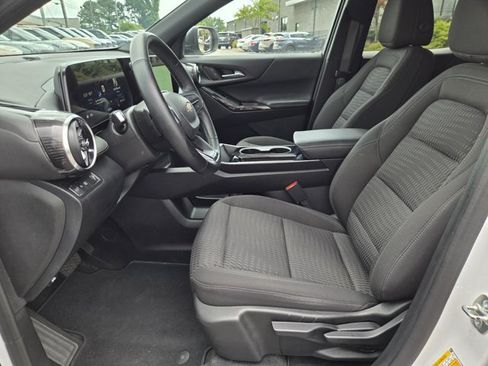 Used 2025 Chevrolet Equinox LT FWD image 44