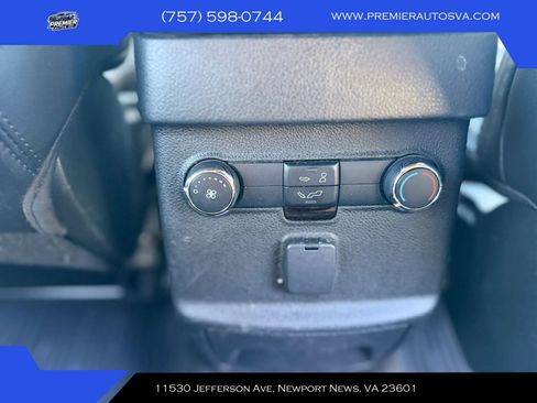 Used 2018 Ford Explorer XLT w/ Equipment Group 202A AWD/4WD image 20