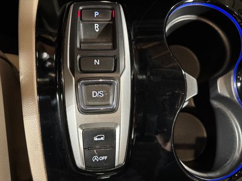 Used 2016 Honda Pilot Elite image 20