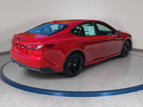 New 2026 Toyota Camry SE FWD image 5