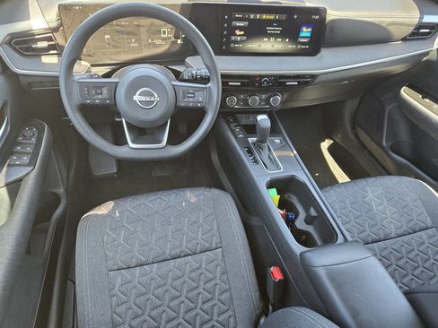 Certified 2025 Nissan Kicks SV w/ Illumination Package FWD image 11