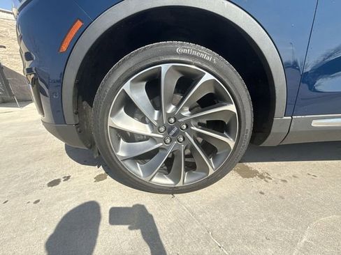 Used 2020 Lincoln Nautilus Reserve w/ Equipment Group 202A image 10