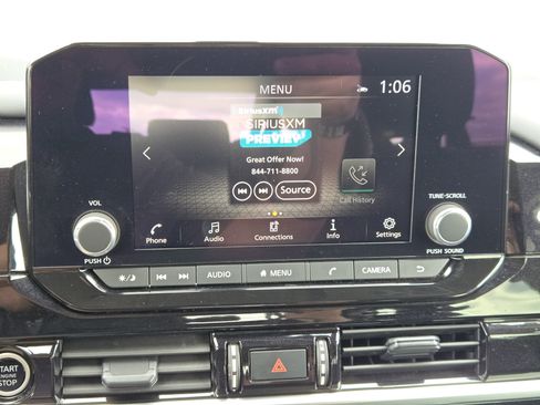 Used 2024 Nissan Pathfinder SV image 19