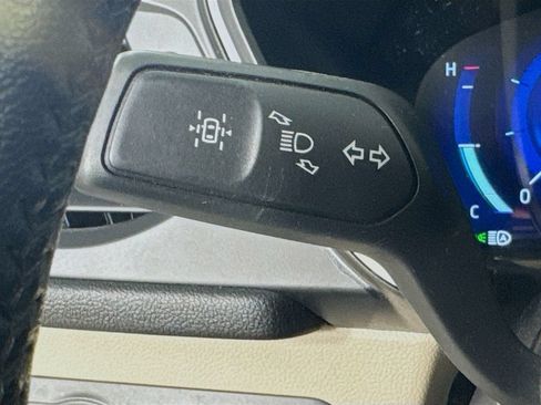 Used 2020 Ford Escape Titanium w/ Titanium Premium Package 2.0 FWD image 13