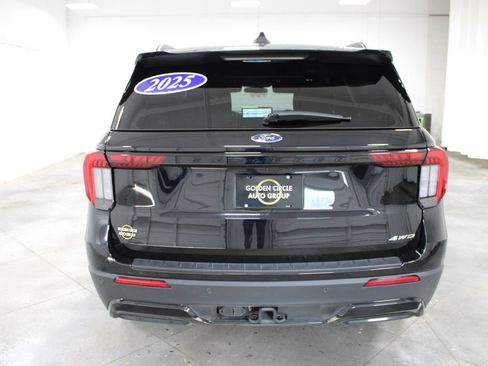 Used 2025 Ford Explorer ST-Line AWD/4WD image 8