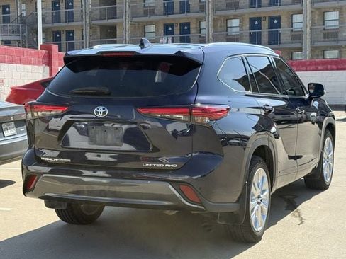 Used 2021 Toyota Highlander Limited AWD/4WD image 4