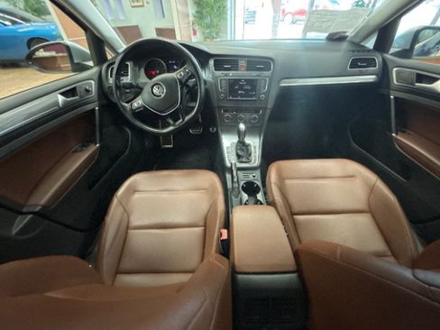 Used 2017 Volkswagen Golf Alltrack SE AWD/4WD image 10