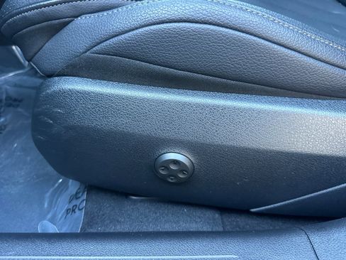 Used 2024 Mercedes-Benz E 350 4MATIC Sedan image 14