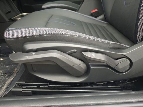 Certified 2025 MINI Cooper 2-Door Hardtop image 13