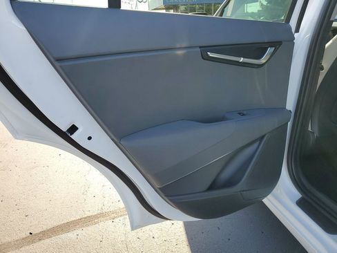 Used 2025 Kia Niro EX image 23