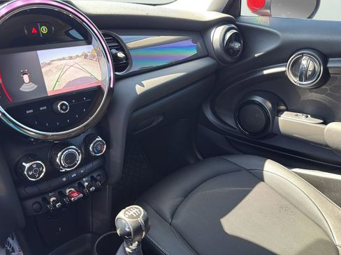 Used 2024 MINI Cooper 2-Door Hardtop FWD image 19
