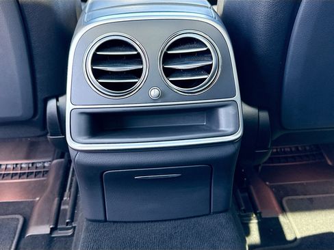 Used 2017 Mercedes-Benz S 550 Sedan image 21