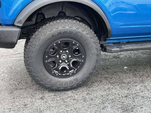 Used 2024 Ford Bronco Wildtrak AWD/4WD image 9