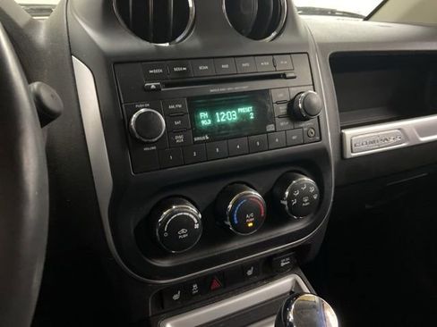 Used 2014 Jeep Compass Latitude image 35