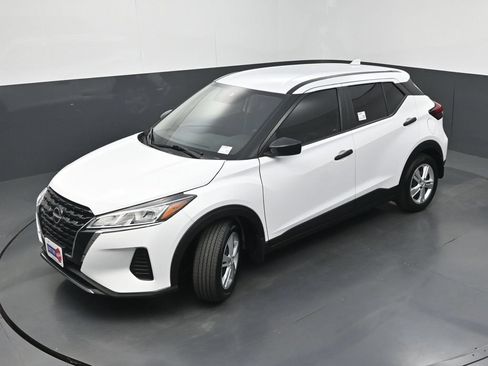 Used 2025 Nissan Kicks Play S FWD image 30