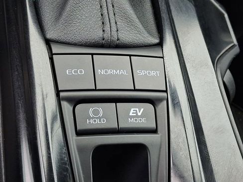 Used 2025 Toyota Camry LE image 24