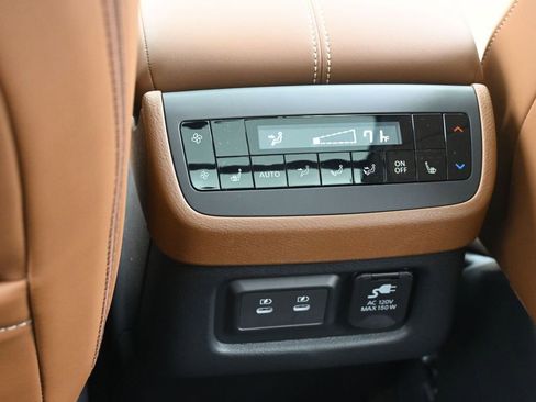 New 2026 Nissan Pathfinder Platinum AWD/4WD image 14
