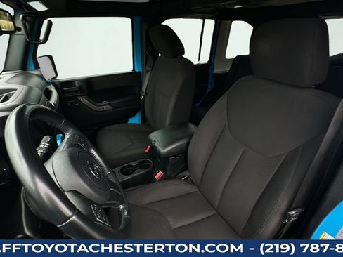 Used 2018 Jeep Wrangler Unlimited Sport S AWD/4WD image 23