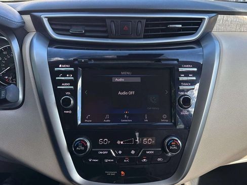 Used 2023 Nissan Murano SV AWD/4WD image 12