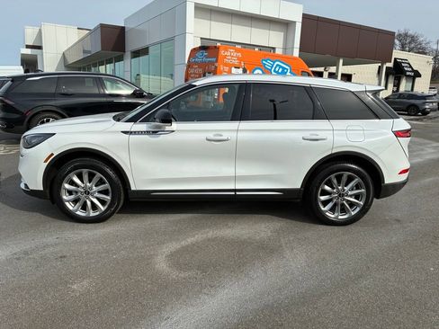 Certified 2022 Lincoln Corsair AWD w/ Premium Package image 2