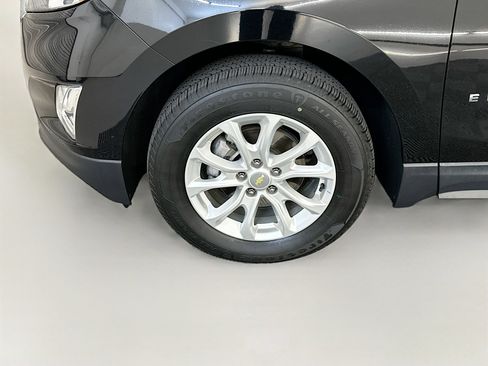 Used 2018 Chevrolet Equinox LS image 11