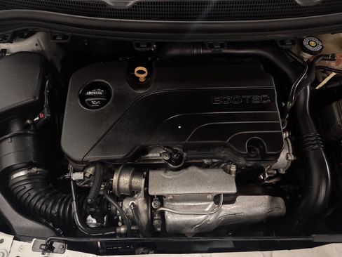 Used 2018 Chevrolet Cruze LT w/ Convenience Package image 34