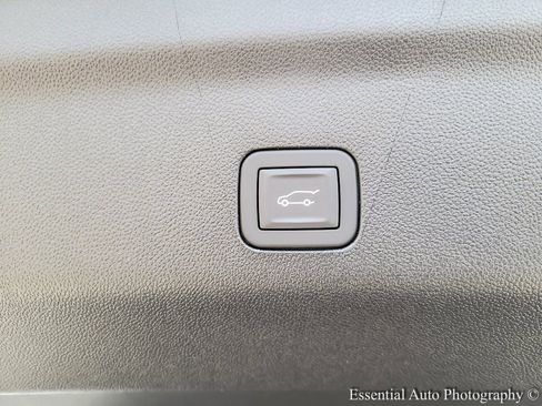 New 2025 Chevrolet Suburban Premier w/ Sun And Tow Package image 20