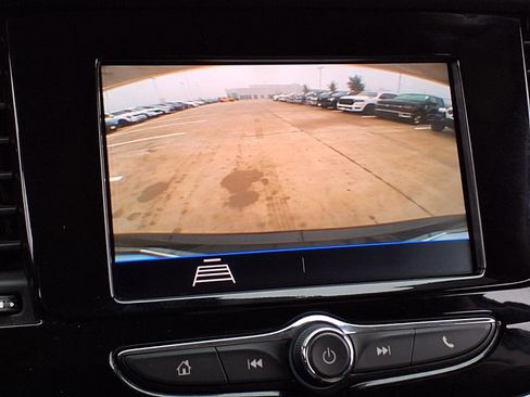 Used 2021 Buick Encore Preferred image 12