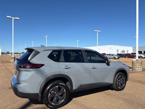 New 2026 Nissan Rogue SV image 4