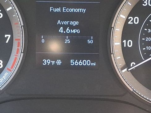 Used 2022 Hyundai Venue SEL image 20