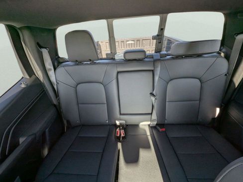 New 2025 GMC Canyon Elevation w/ Convenience Package image 24