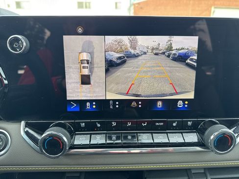 Used 2023 Chevrolet Colorado ZR2 w/ ZR2 Convenience Package III image 26