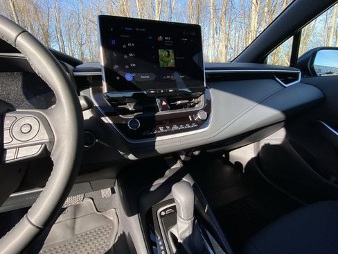 Certified 2025 Toyota Corolla SE image 27