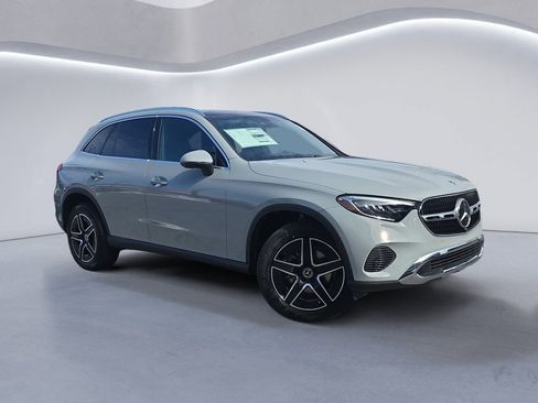 New 2026 Mercedes-Benz GLC 300 4MATIC image 2