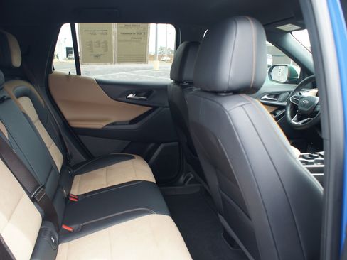 Used 2025 Chevrolet Equinox ACTIV image 21