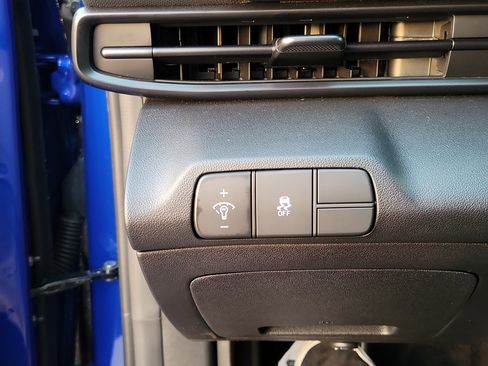 Certified 2025 Hyundai Elantra Sport w/ Cargo Package image 16