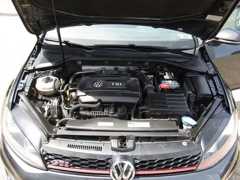 Used 2017 Volkswagen GTI Sport FWD image 17