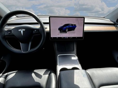 Used 2023 Tesla Model Y Long Range AWD/4WD image 7