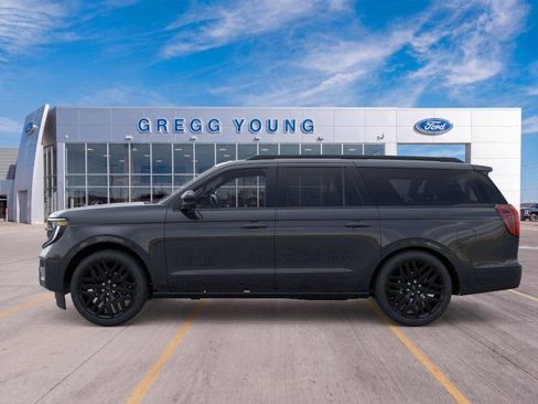 New 2026 Ford Expedition Max Platinum w/ Stealth Performance Package AWD/4WD image 4