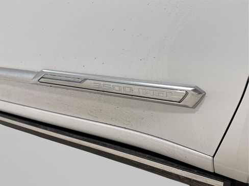 Used 2025 Chevrolet Silverado 3500 High Country w/ High Country Premium Package AWD/4WD image 73