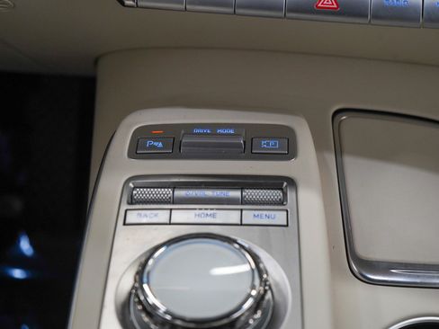 Used 2023 Genesis Electrified GV70 AWD/4WD image 21