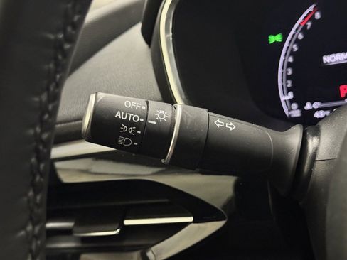 Used 2023 Acura MDX 3.5L SH-AWD image 22