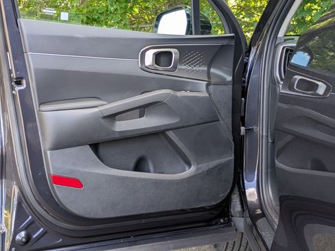 New 2026 Kia Sorento S w/ S Panoramic Sunroof Package image 11