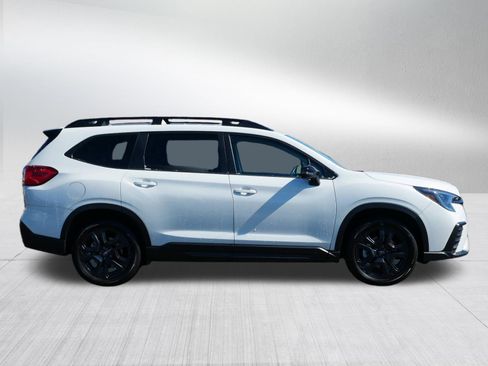 Used 2023 Subaru Ascent Onyx Edition image 8